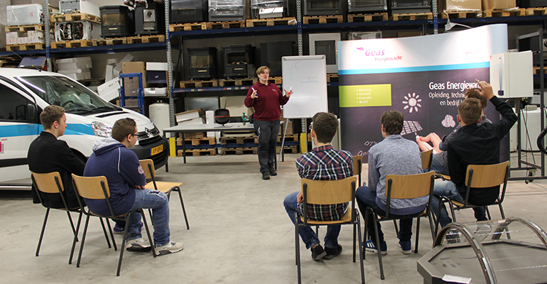 Leerlingen bezoeken Geas Energiewacht voor Twente goes Techno